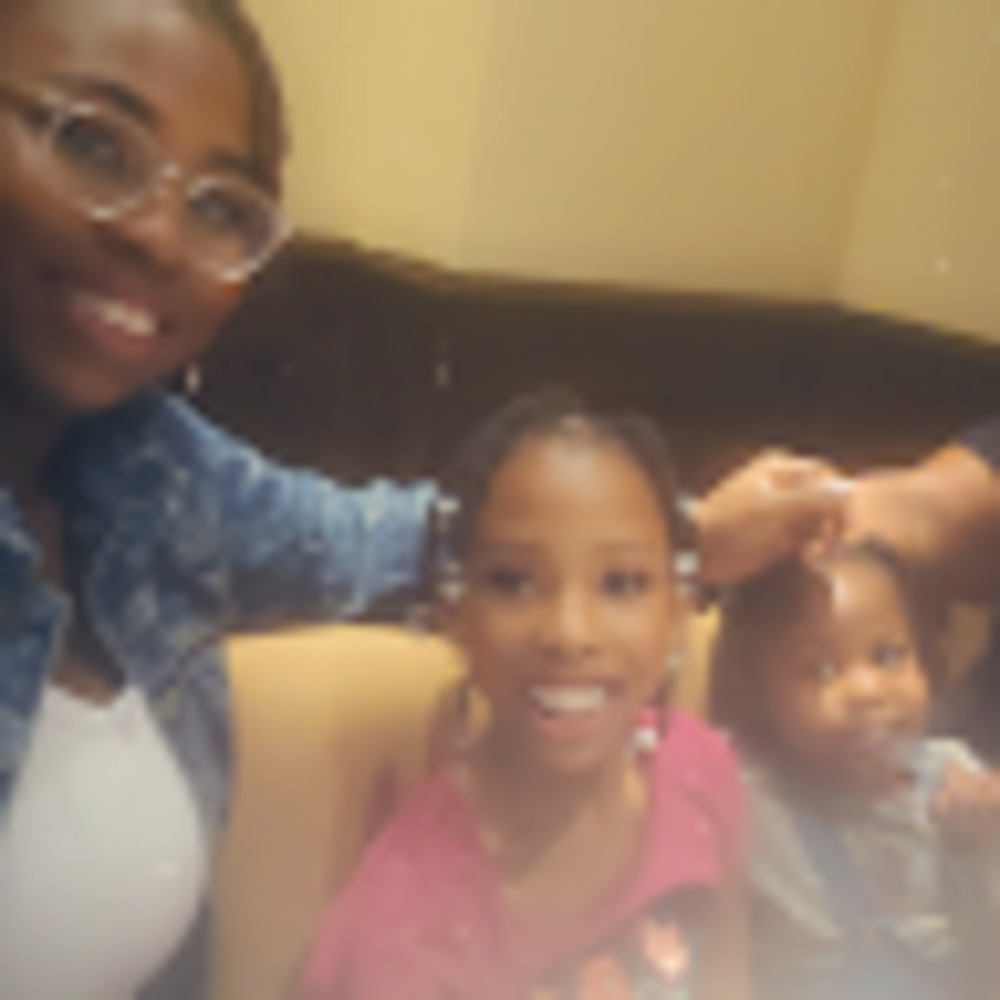 Meet your Posher, Troyana